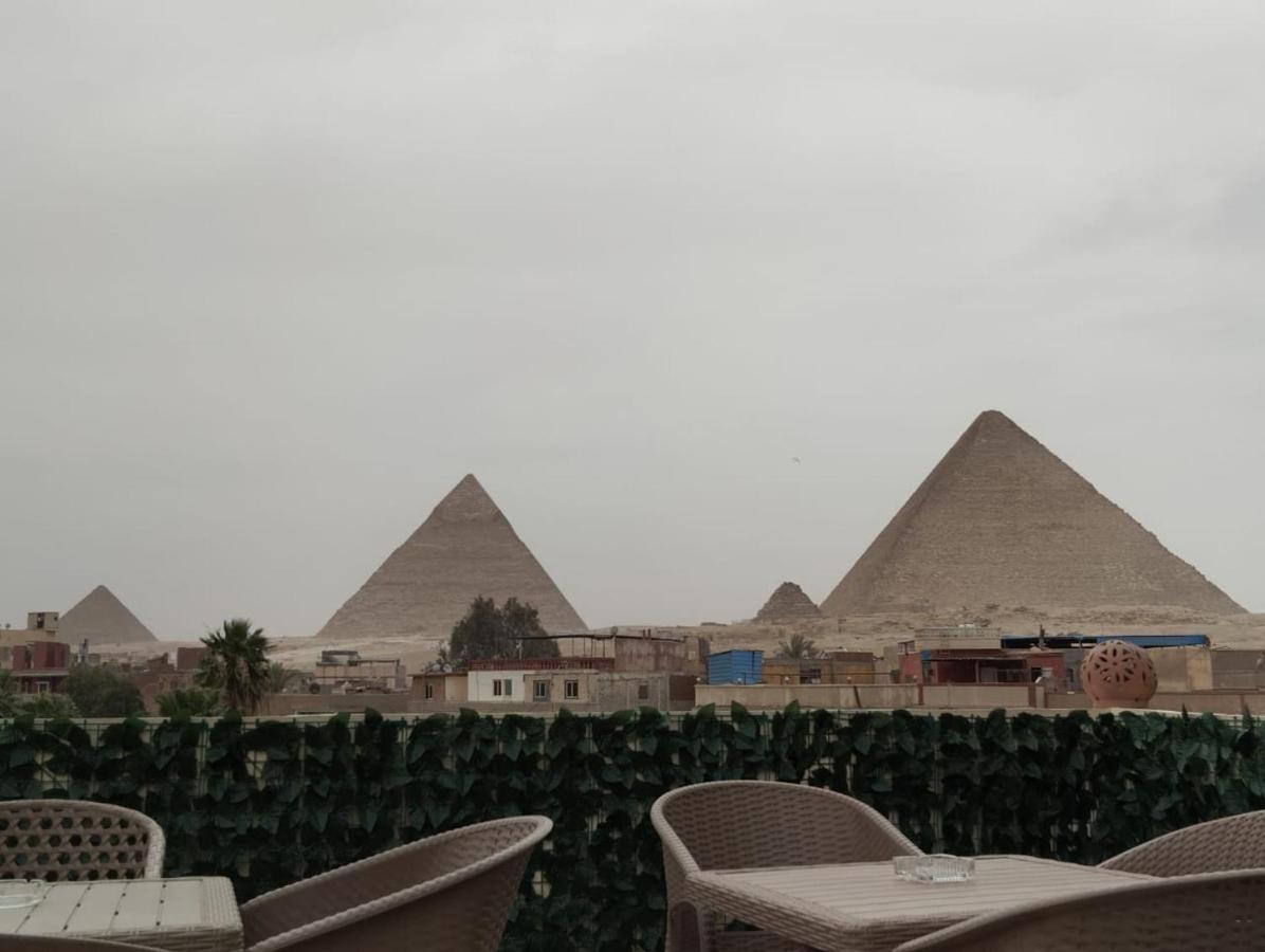 カイロ Three Golden Pyramids Bed & Breakfast エクステリア 写真